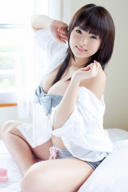 美女露尿口网站